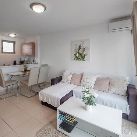 Sea View Two Bedroom Family Apartment With Pool - Sunset Ivanovici Becici  Bagian luar foto
