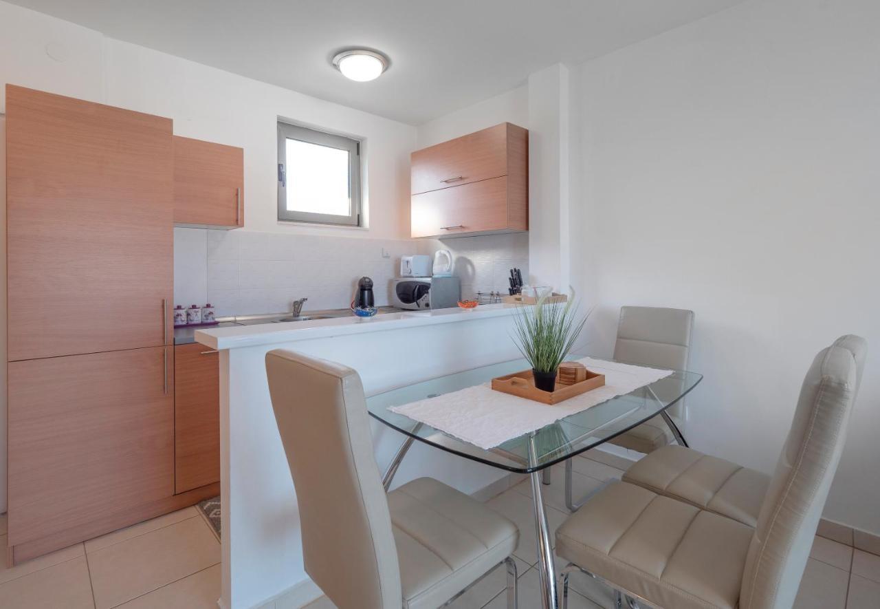 Sea View Two Bedroom Family Apartment With Pool - Sunset Ivanovici Becici  Bagian luar foto